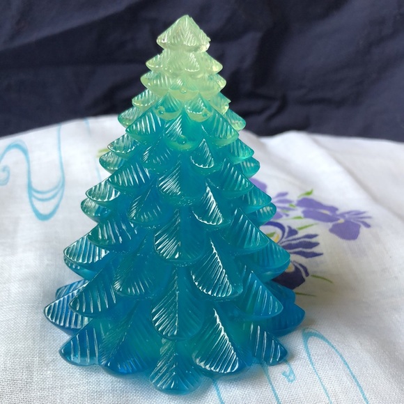 Handmade ombré resin trees - Picture 3 of 4